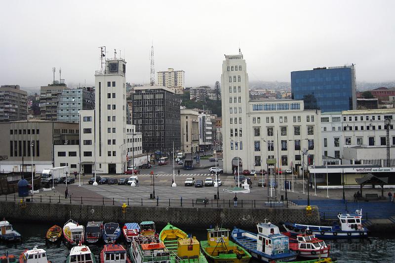 20071221 083335 Canon 4000x2667.jpg - Valparaiso from the Sea Wind, Valparaiso, Chile